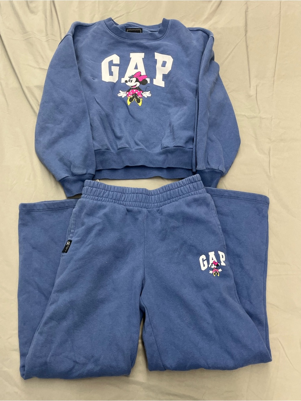 GAP Blue Minnie Mouse Sweatshirt and Jogger Set Girls Size Large